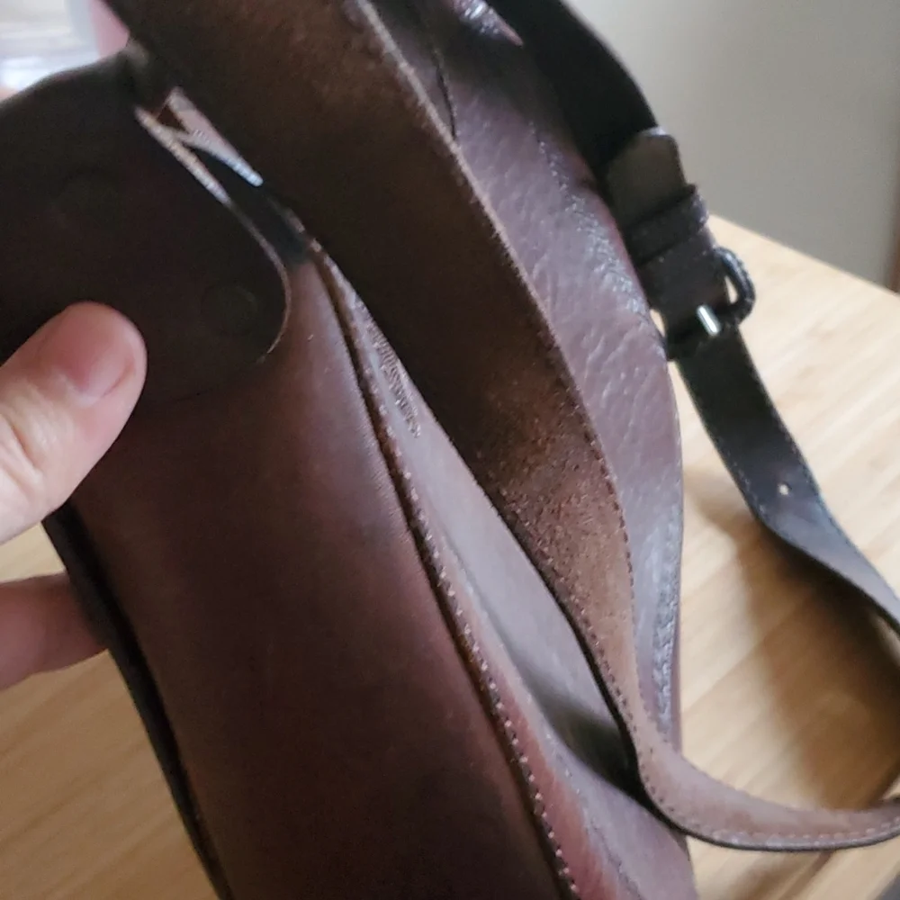 Guatemalan Leather Crossbody bag - Picture 4 of 8